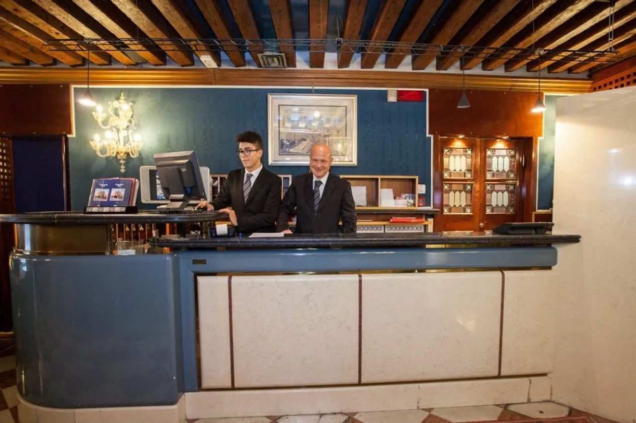 Hotel Santa Chiara Velence